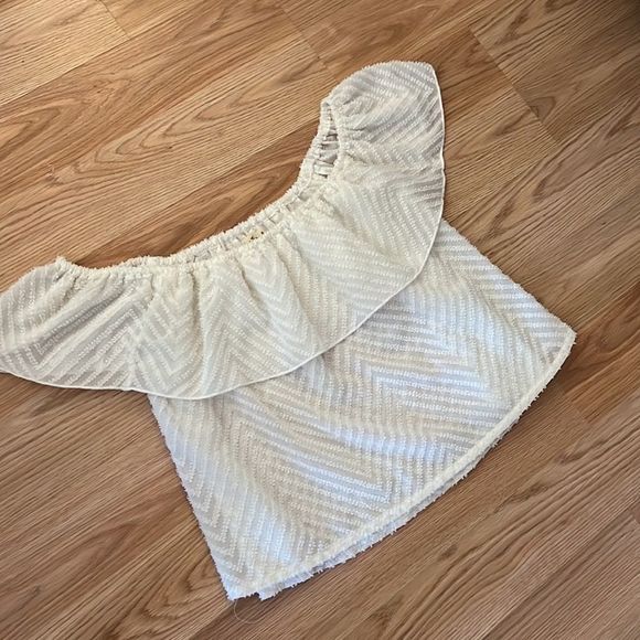 Hollister white off the shoulder top size XS - Picture 2 of 7